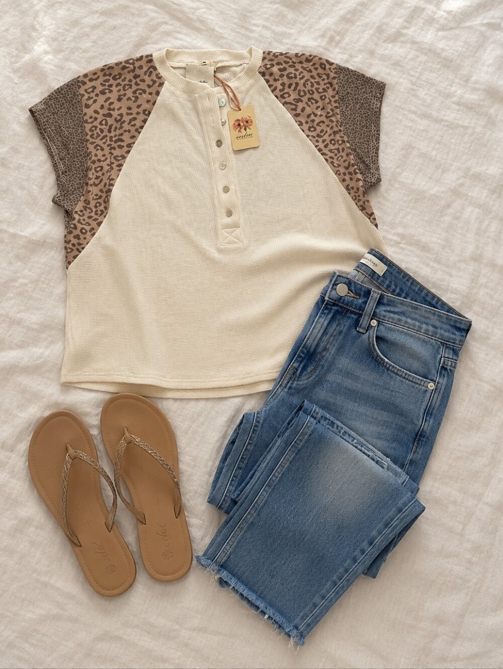 Entro BOUTIQUE Cream Waffle Henley Top with Leopard Print Sleeves - Picture 2 of 5